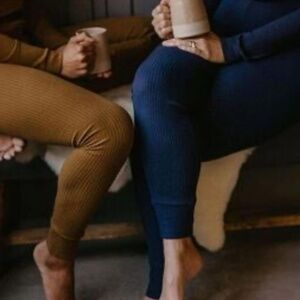 The simple folk ribbed leggings indigo